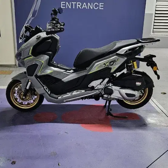 신차급 2024년 xdv250(5500km) 오토바이 판매합니다