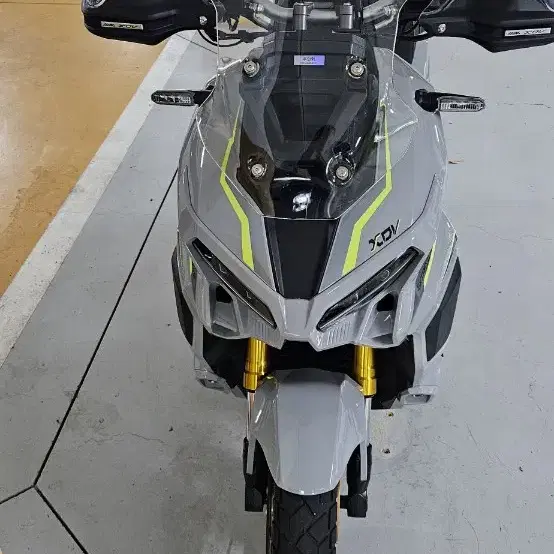 신차급 2024년 xdv250(5500km) 오토바이 판매합니다