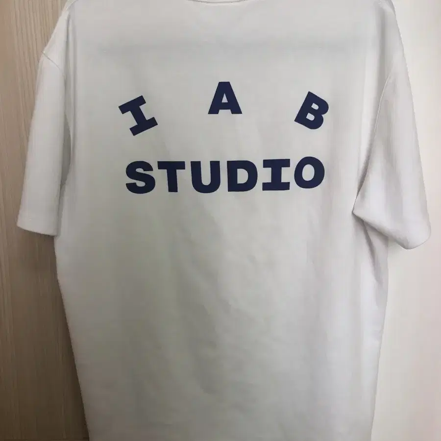 IAB STUDIO 아이앱스튜디오 반팔 티셔츠 (L)