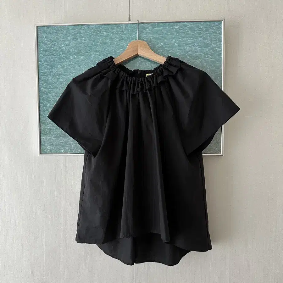 킨더살몬 Rough Creased Blouse Black