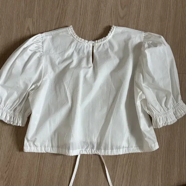 모데스트무드 아리아나 블라우스 ARIANA BLOUSE