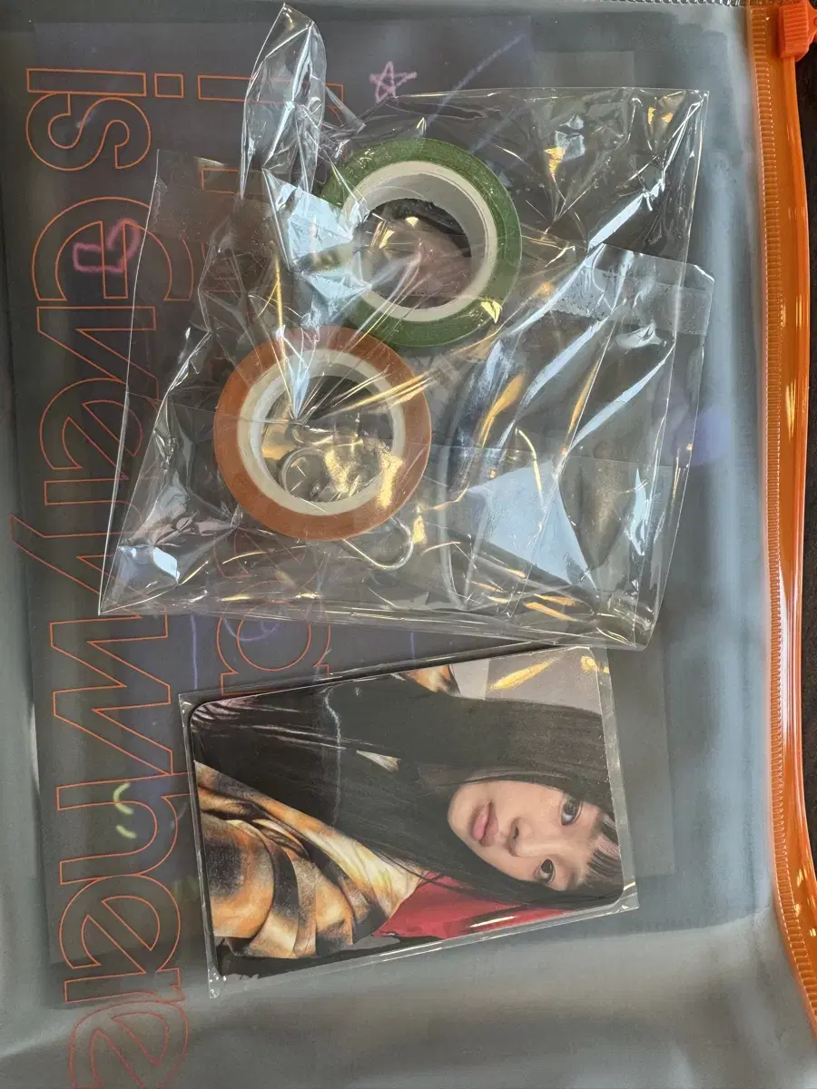 New jeans broadcast photocard and bulk items.