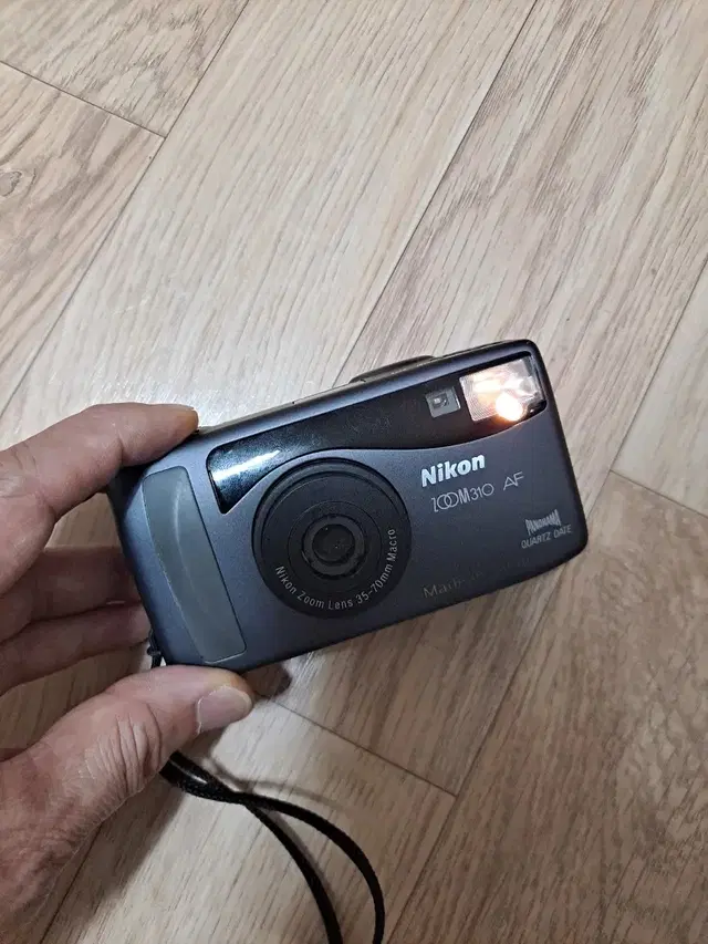 Nikon 310AF 필름카메라 판매합니다.