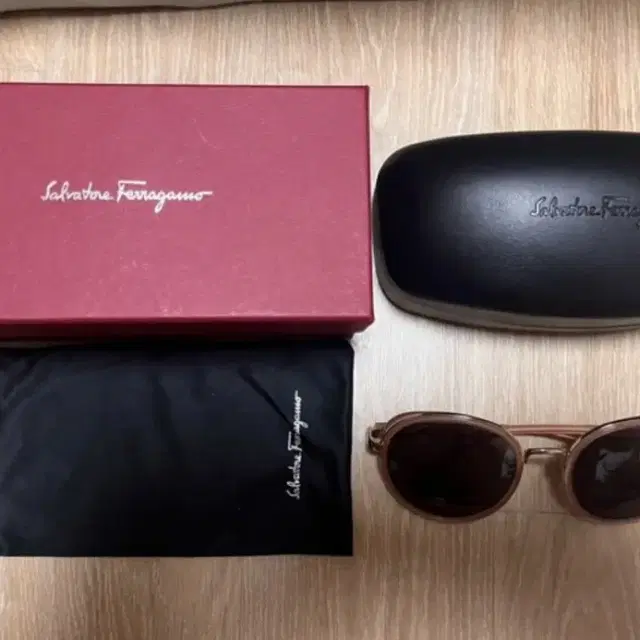 Salvatore Ferragamo 페라가모 선글라스(핑크)