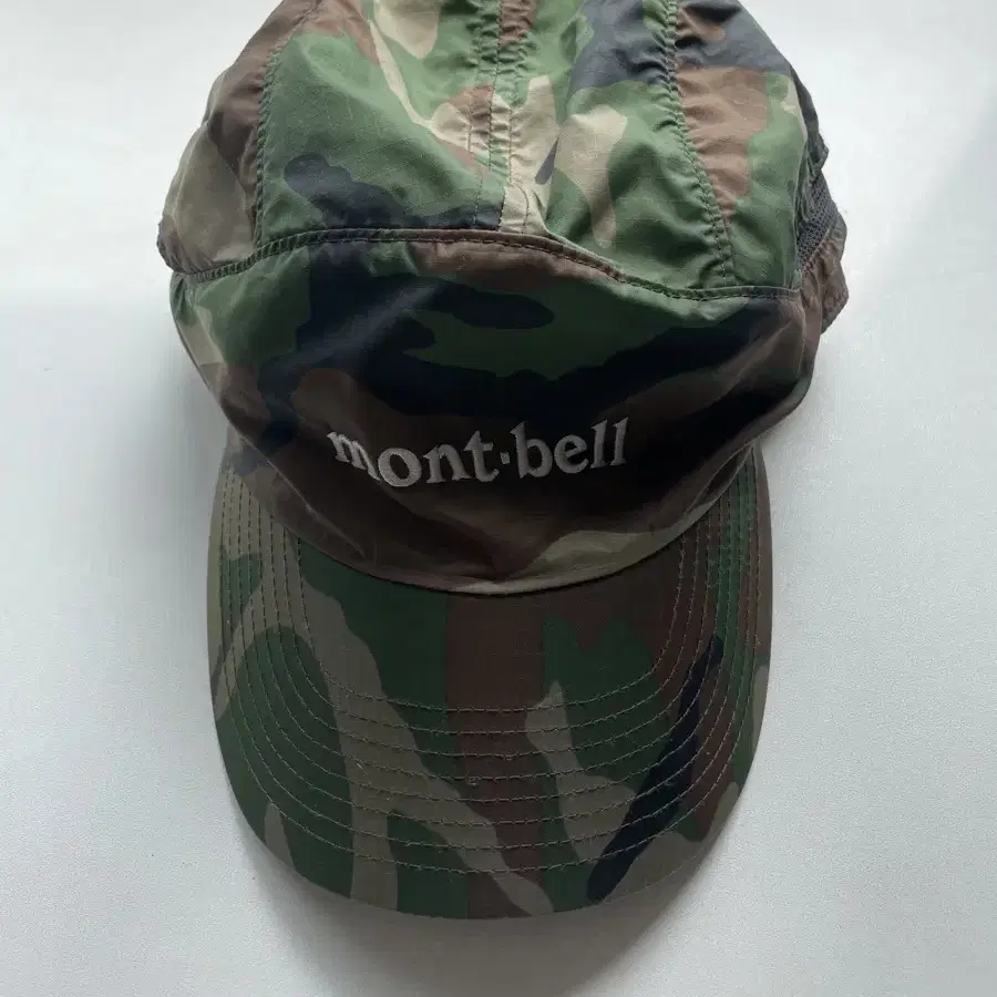 키드밀리 착용 Mont bell camo watch cap