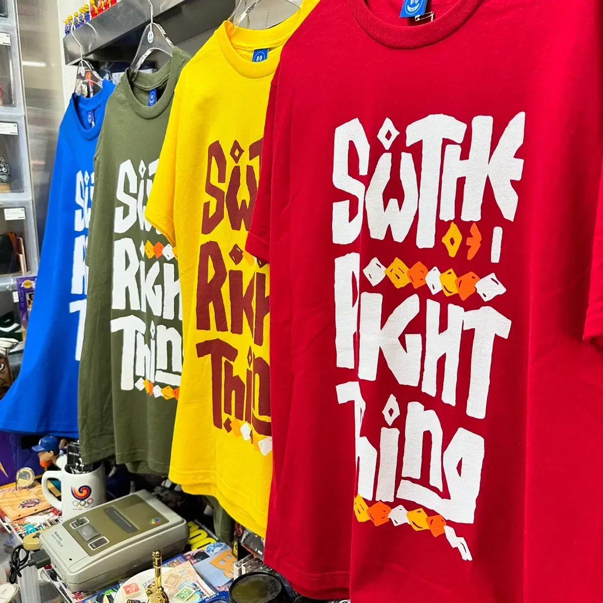 SW031 SW THE RIGHT THING TEE