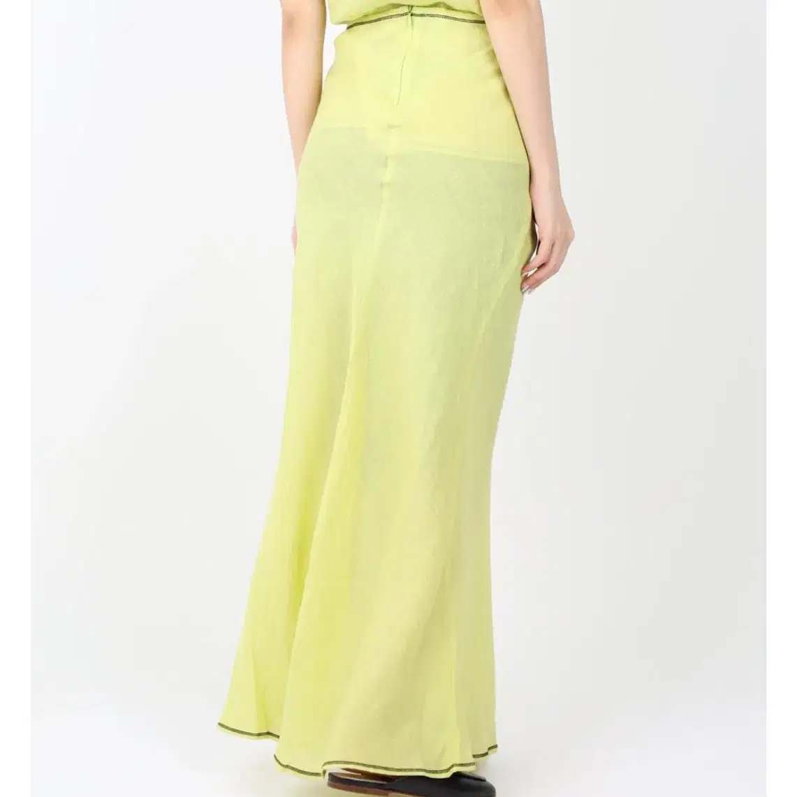 baserange Dydine Fitted Skirt (lime)