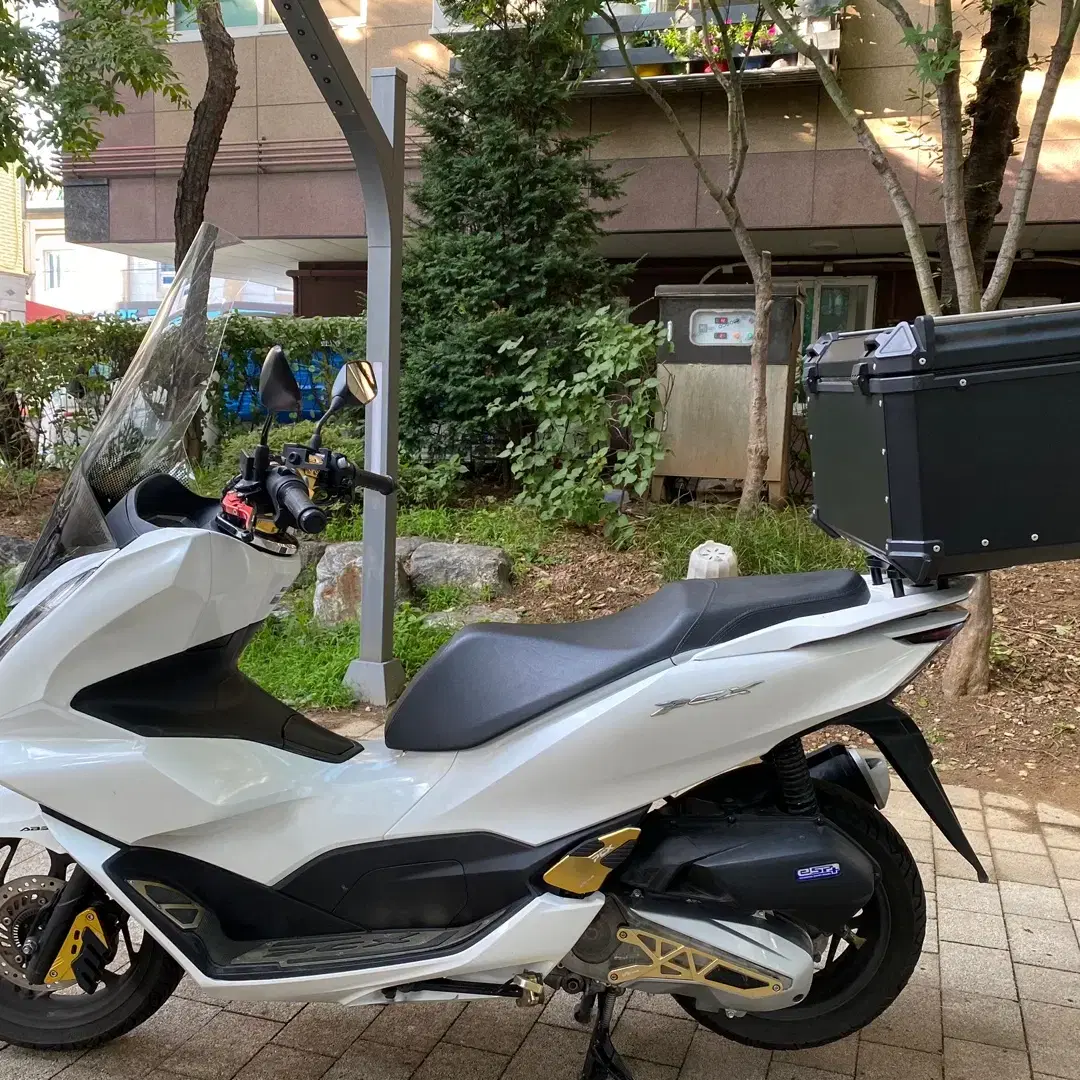 2022년 PCX125 ABS모델 생활튜닝 바이크판매합니다.