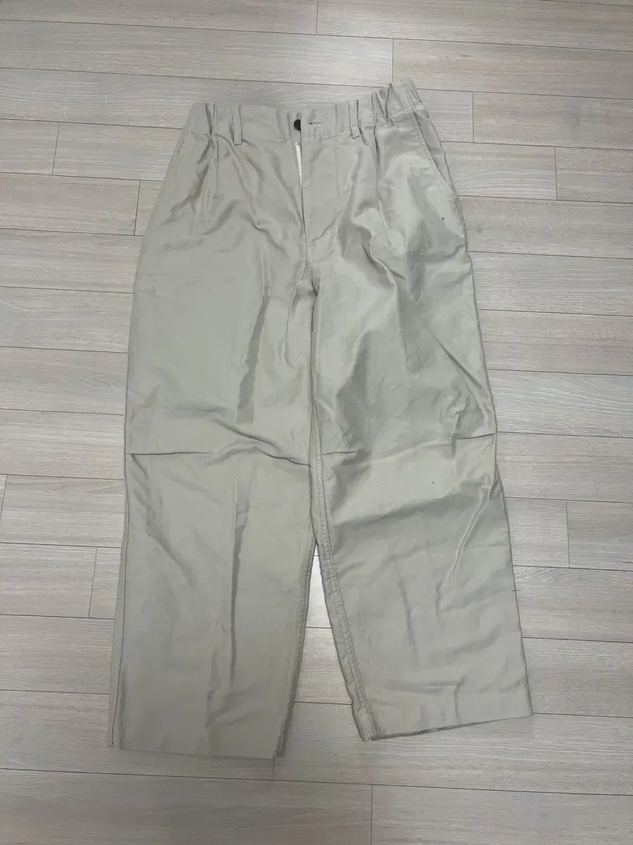 [1] Steel by Hand Moleskin Tuck Pants Ekru