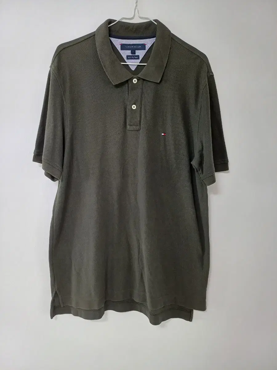 Men's Tommy Hilfiger Short Sleeve Kara T-Shirt in Deep Khaki.span105