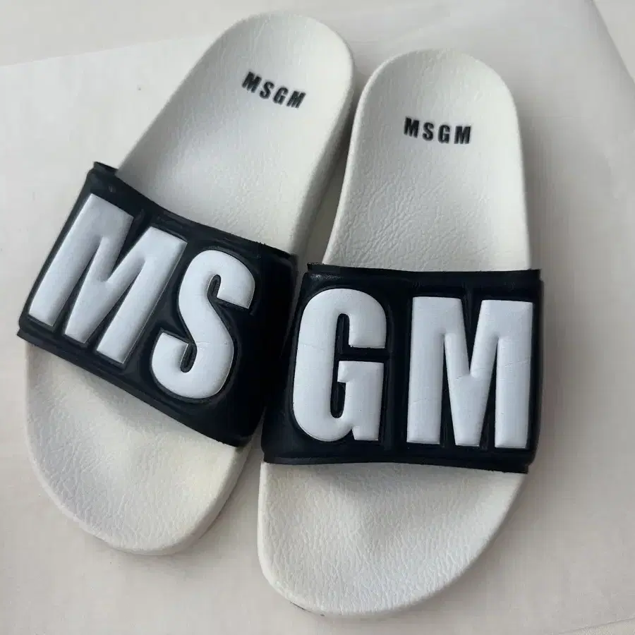 MSGM 슬리퍼 37사이즈 (230)