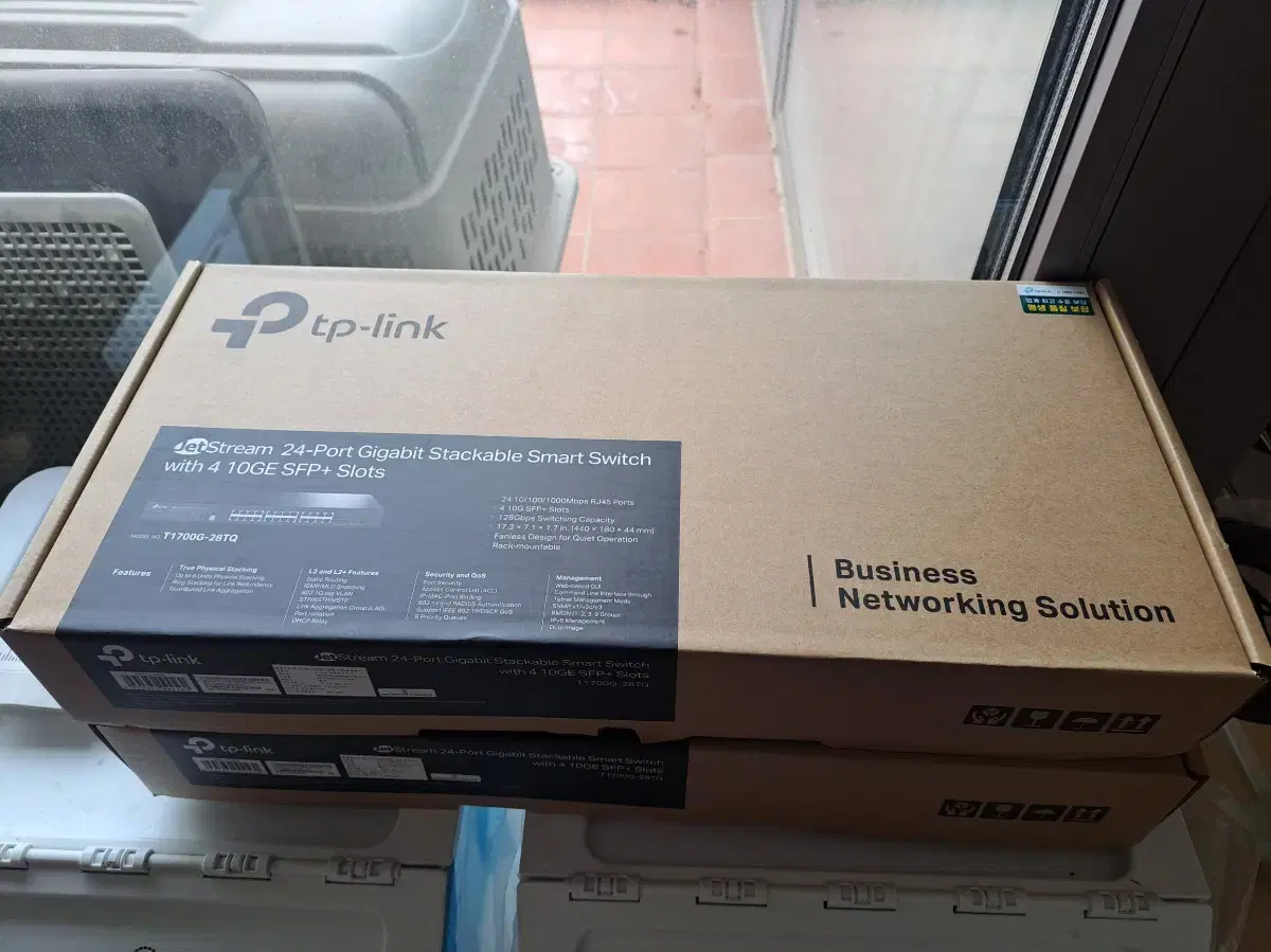 TP-Link 2TP-Link 24포트 스위칭허브 팝니다