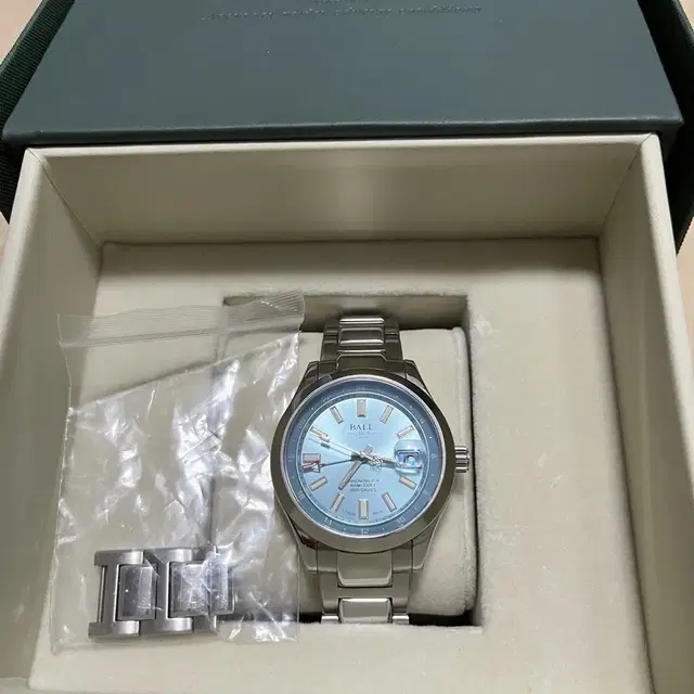 볼워치 엔지니어3 엔듀런스 GMT 레인보우 41mm 판매합니다