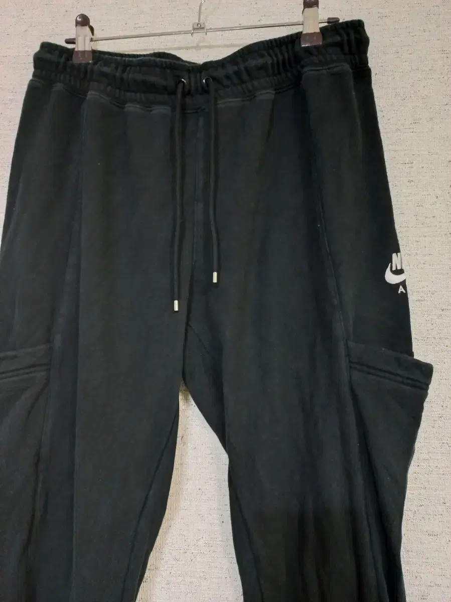 Nike Cargo Jogger Pants (XL)