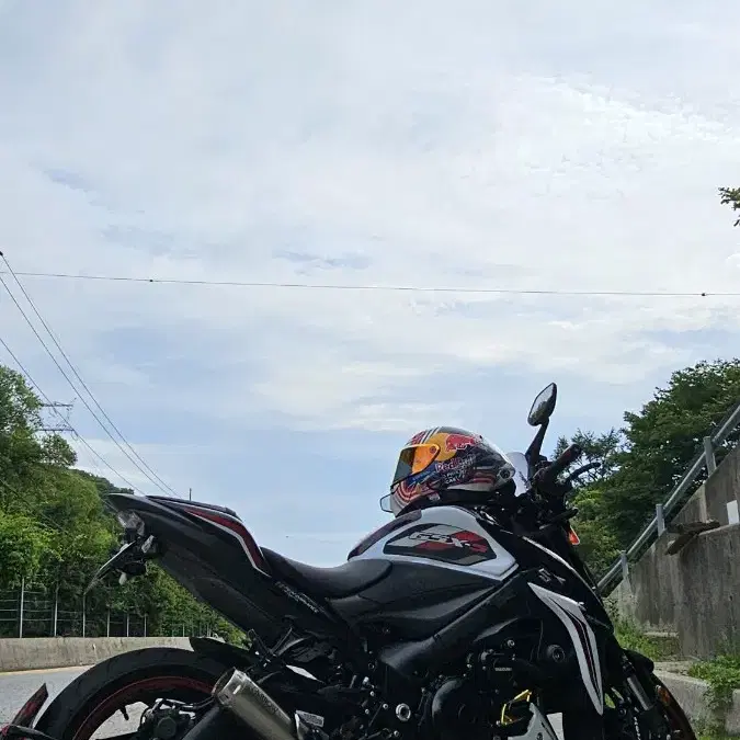 gsx s1000 2018년식 판매합니다