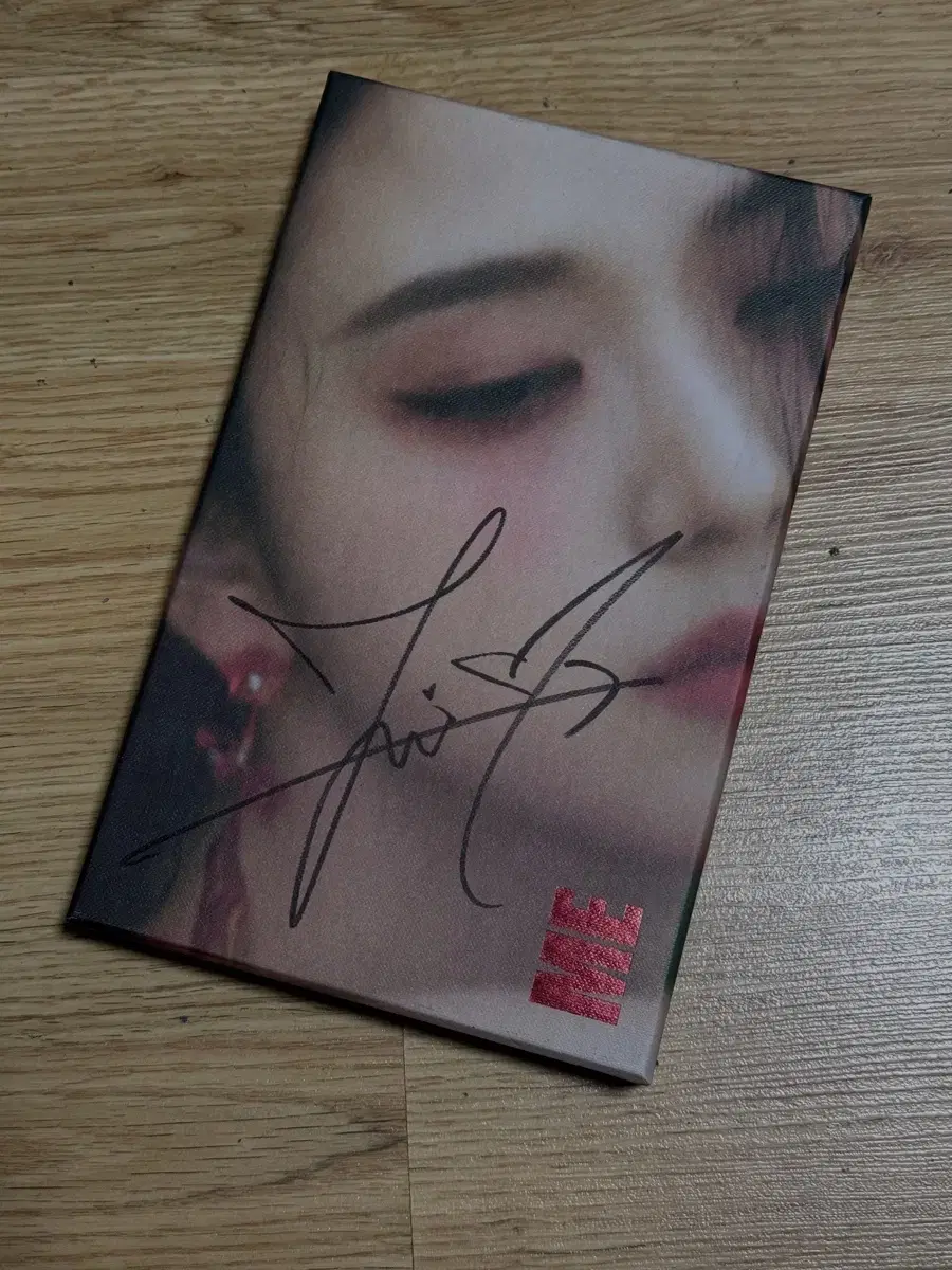 Jisoo - Flowers sign album