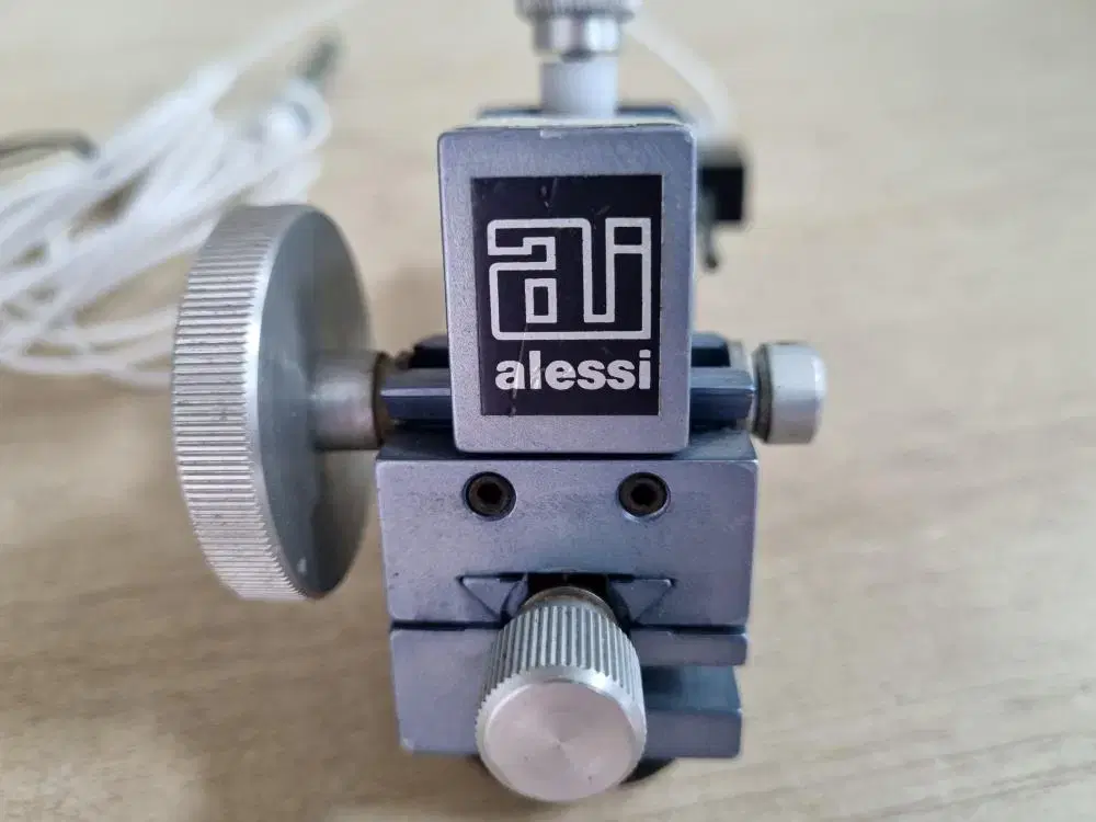 ai Alessi.