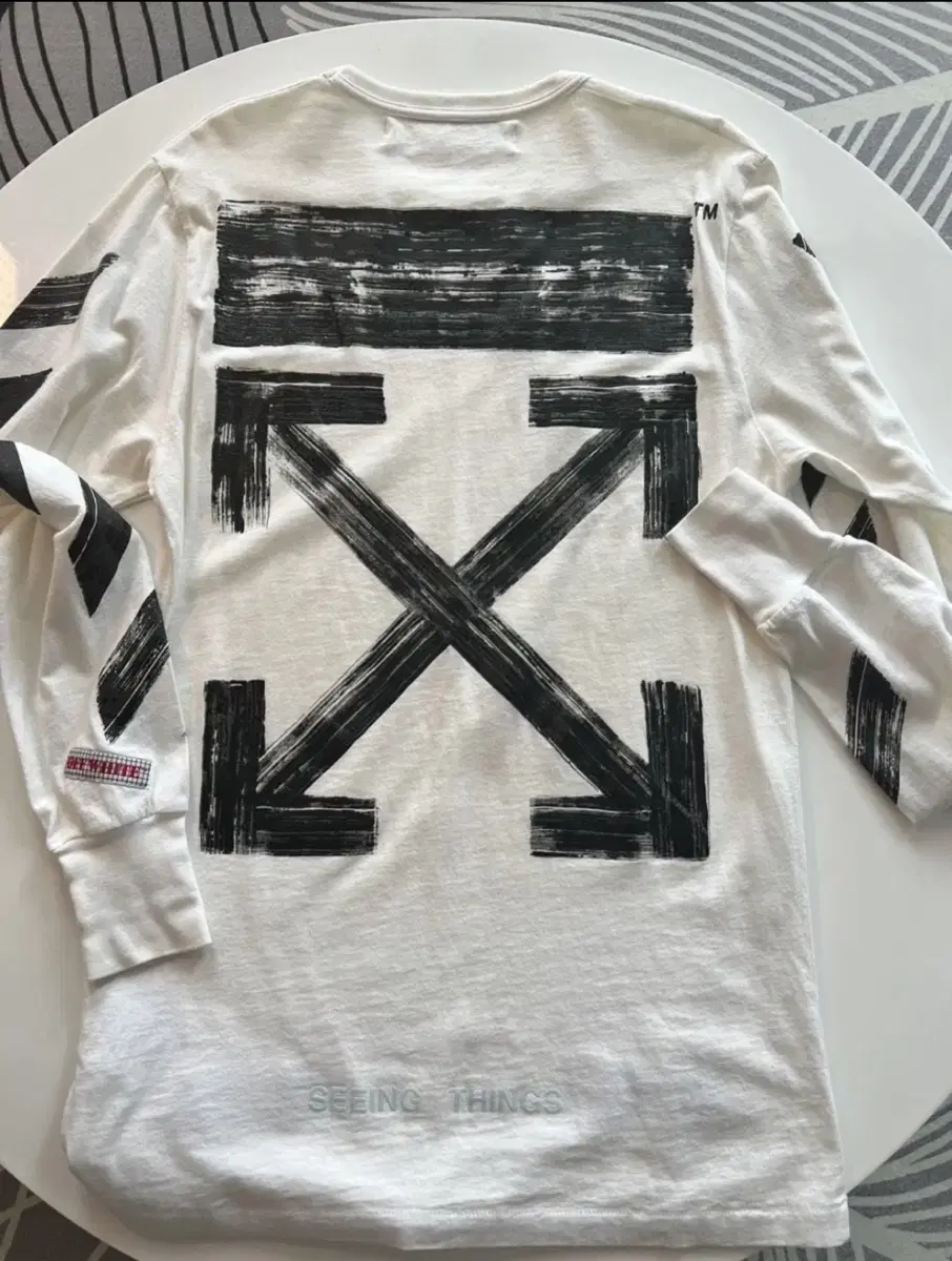 ( S ) Off-White Long Sleeve