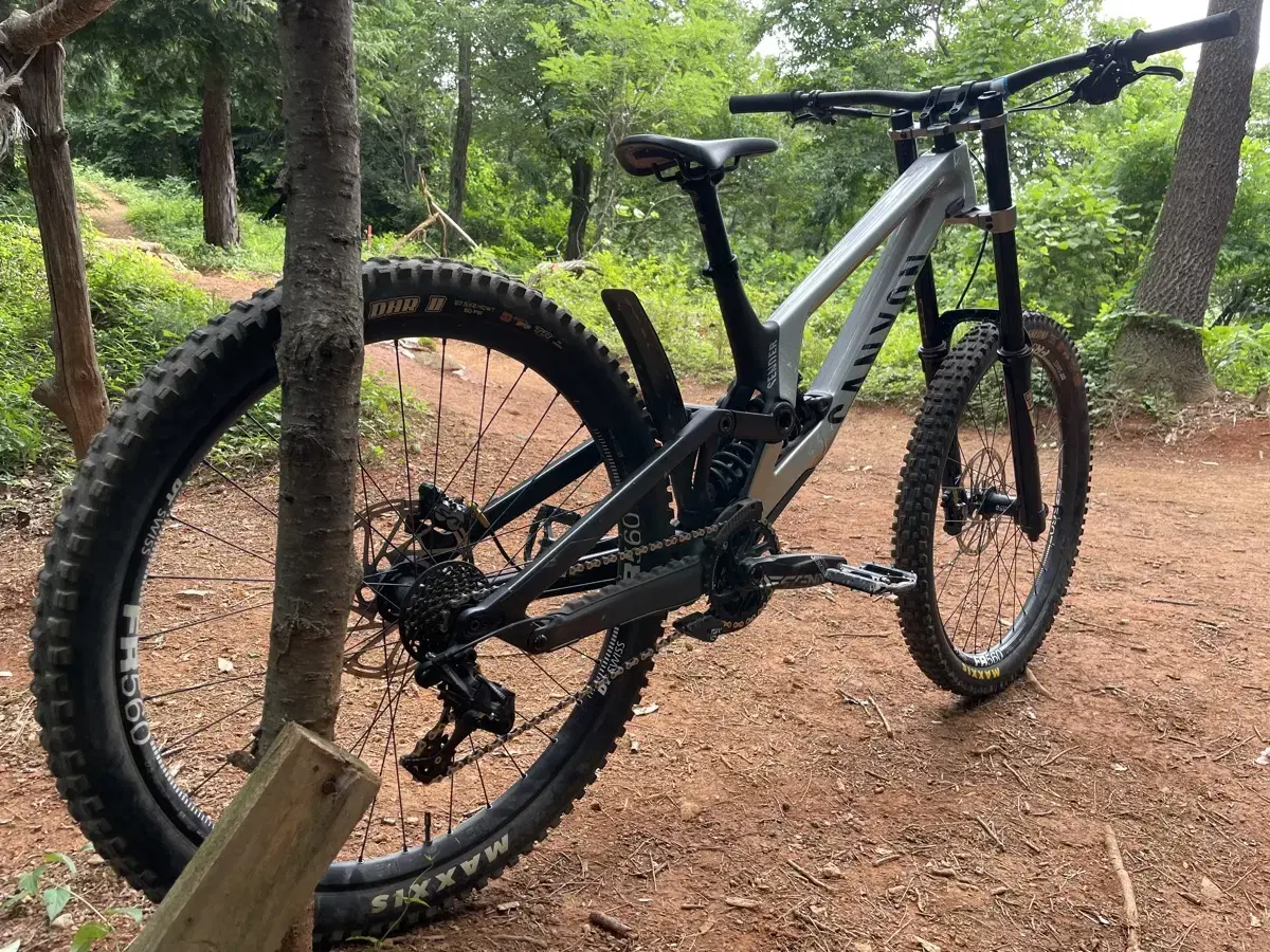 [MTB] 22년 캐니언 센더 풀카본 다운힐 팝니다