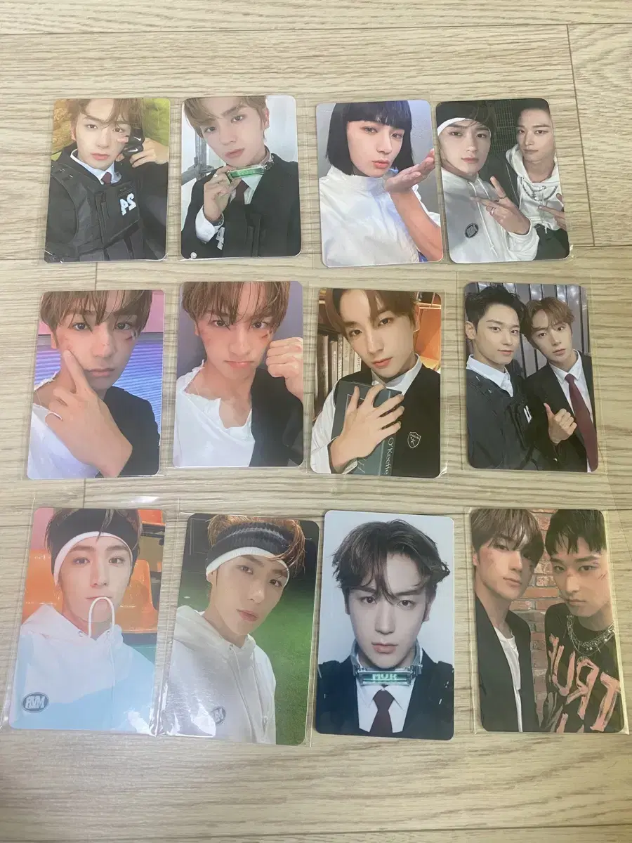 Hyunjae Maverick photocard in bulk (alpho,unreleased photocard)