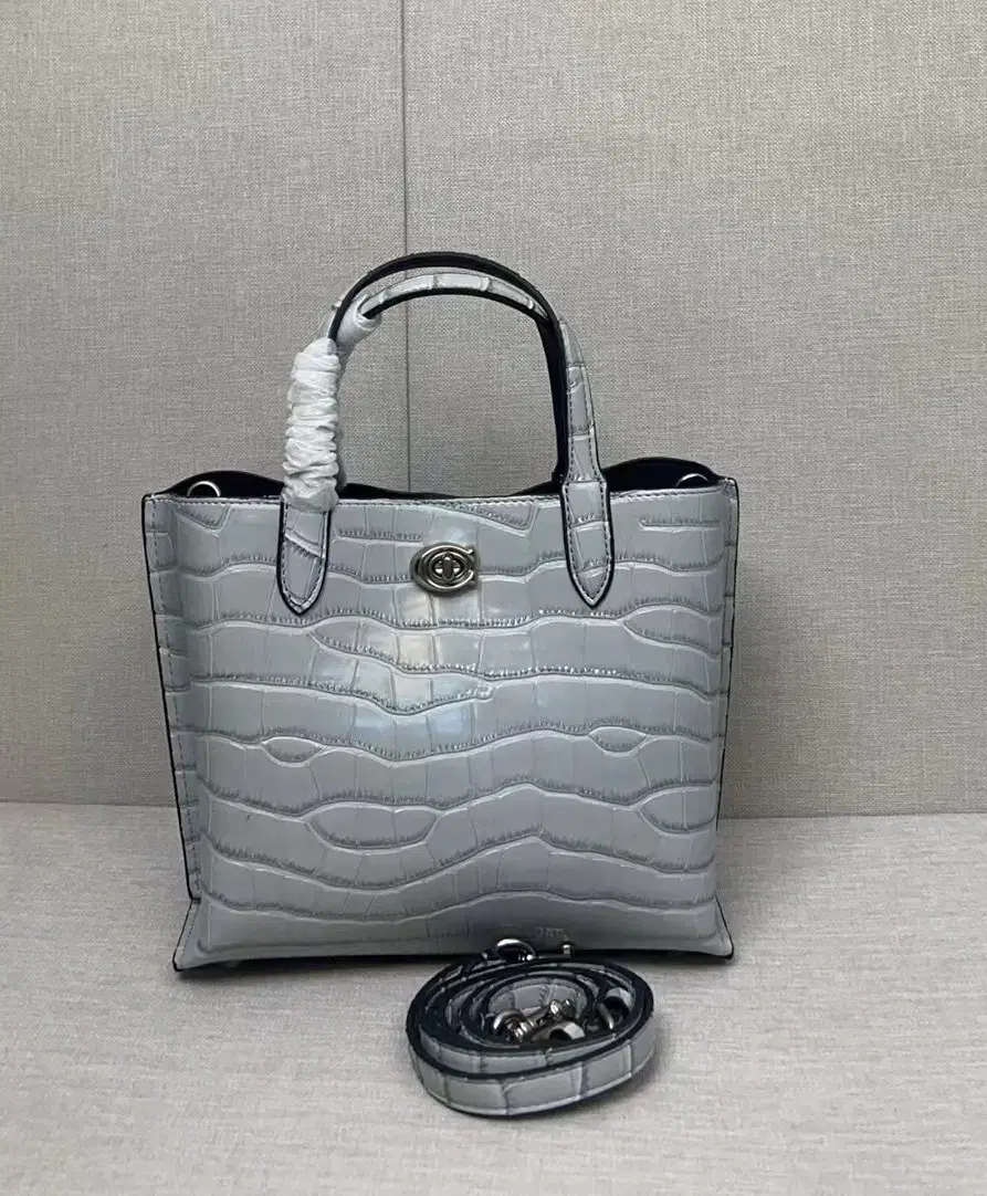 코치 coach C8632 willow tote24 토트 크로스바디