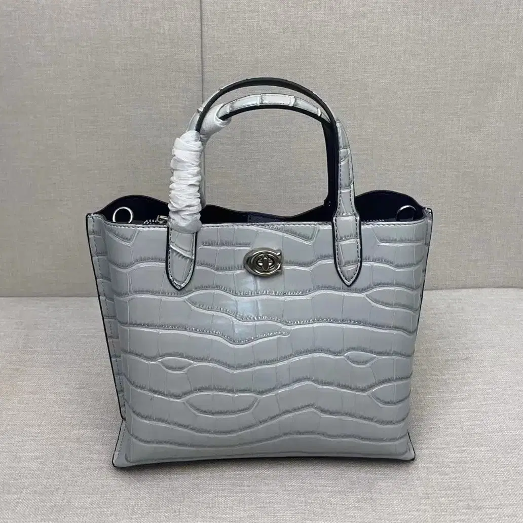 코치 coach C8632 willow tote24 토트 크로스바디