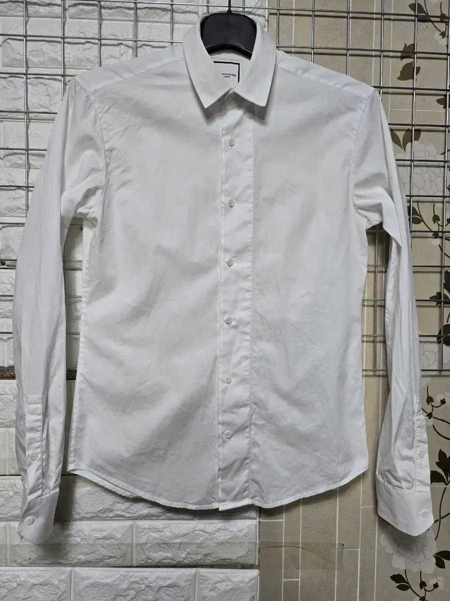 (46) [WOOYOUNGMI] Woo Youngmi White long sleeve shirt