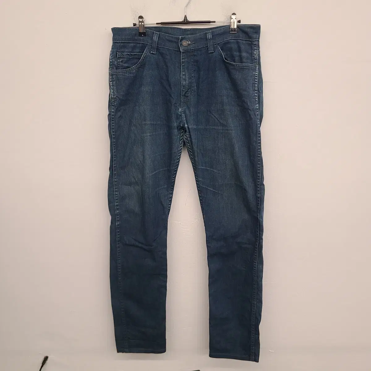 [30 inch] Levi's 520 Washed Denim Pants