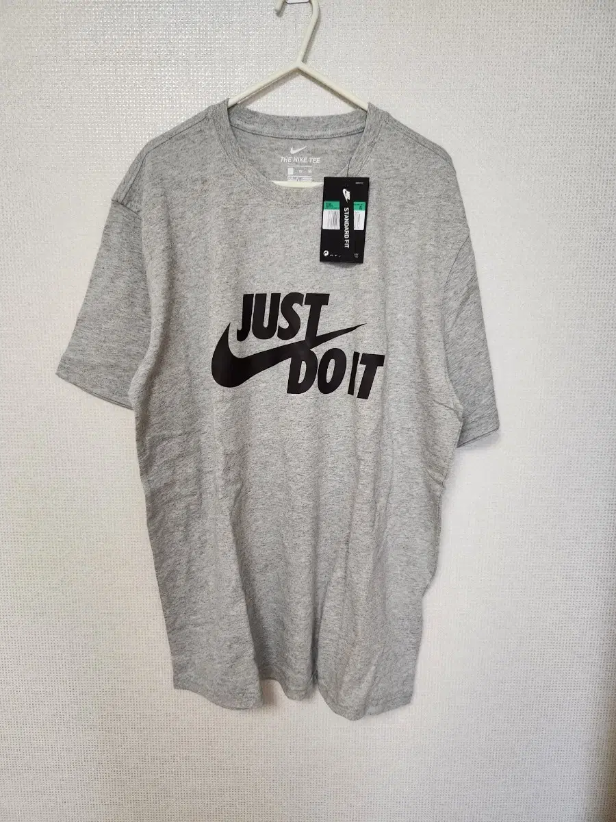 Nike T-shirt