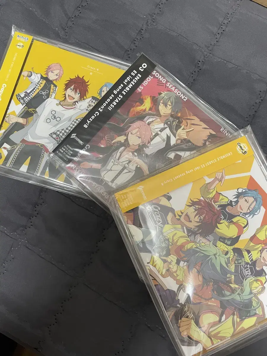 Anstar CrazyBee album bulk sells (badge included)