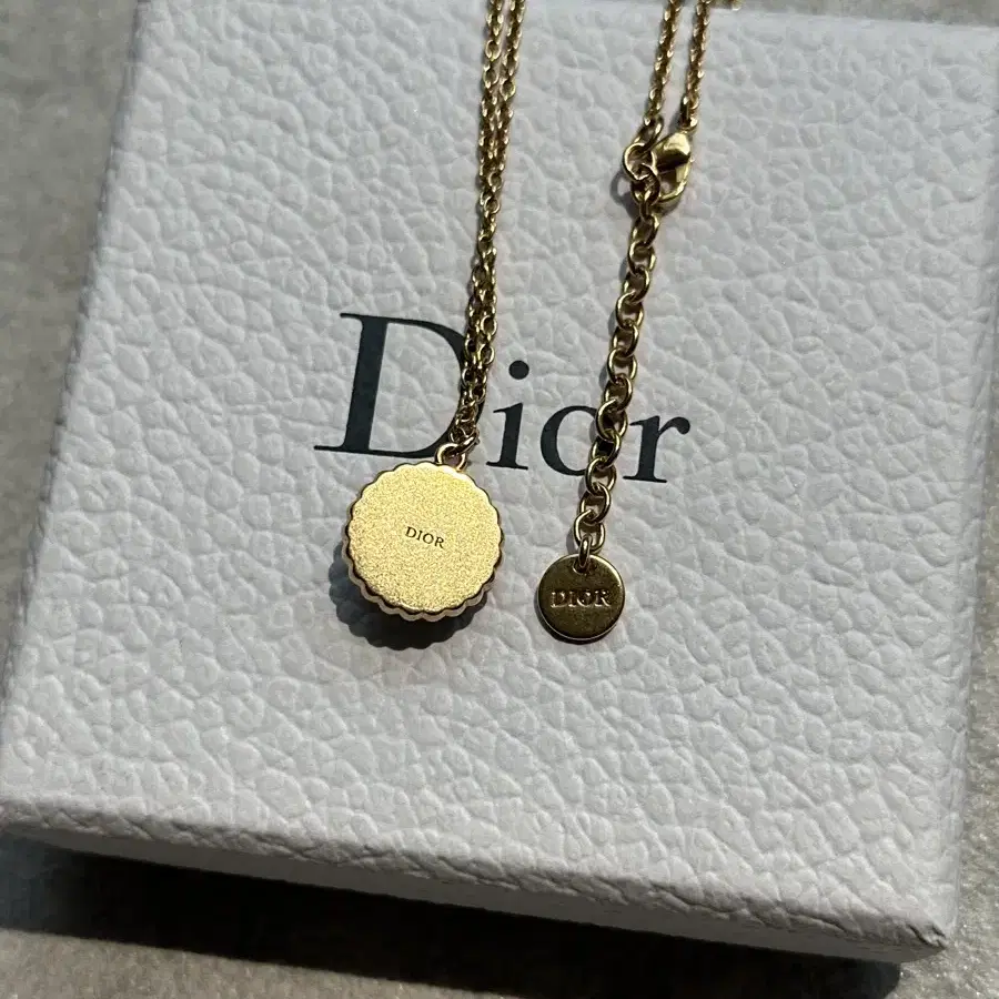 [OS] Dior 디올 여성 페티트 CD 바로크 진주 목걸이 팬던트