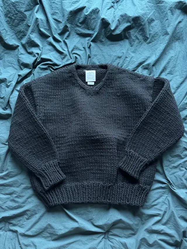 [2]Visvim Amplus V-neck hand-knit