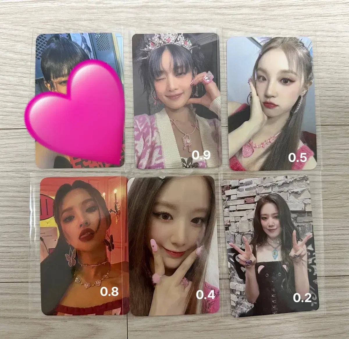 WOMAN idle I FEEL Mini 6th Edition photocard Sells