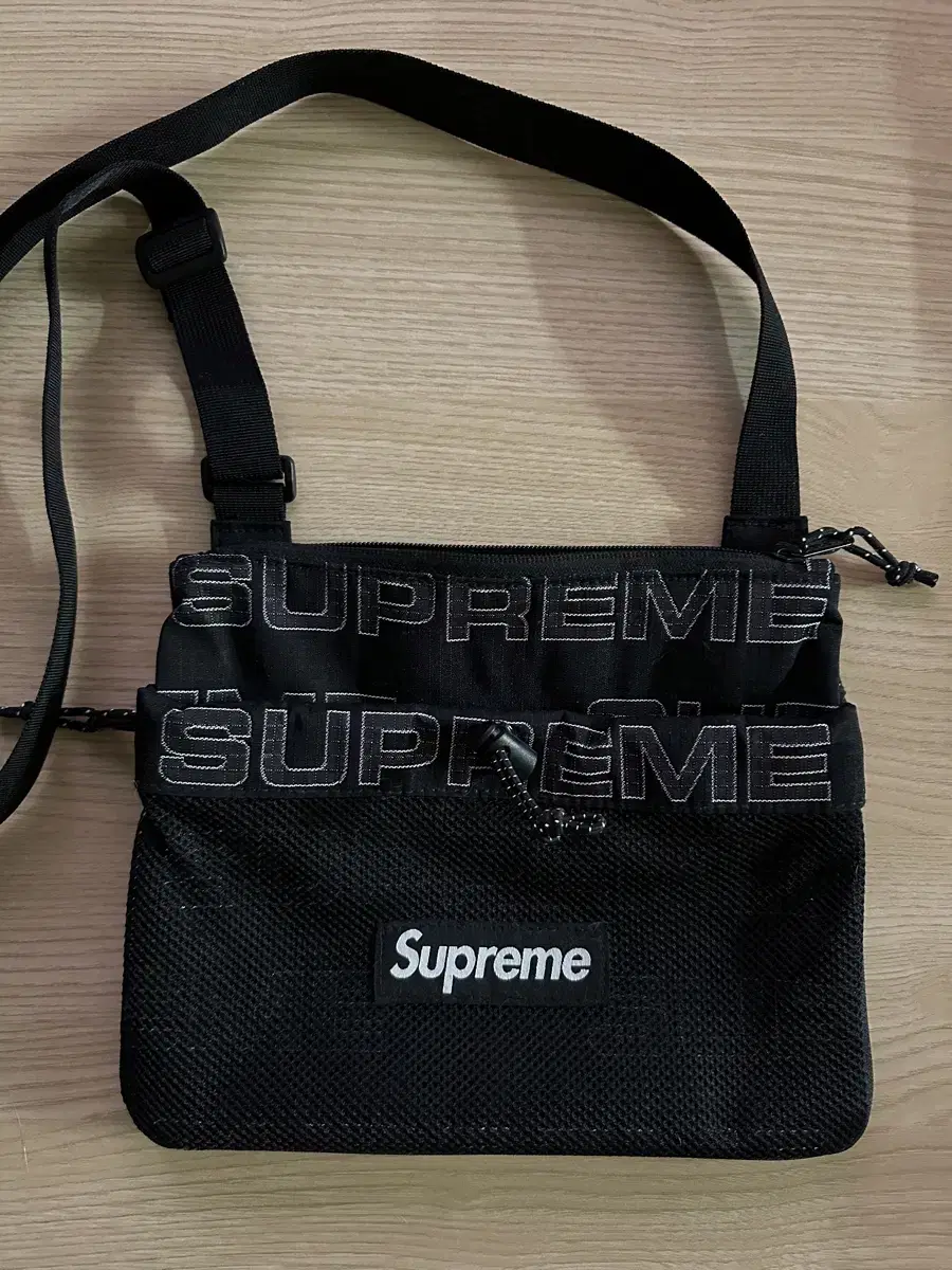 Supreme side bag black