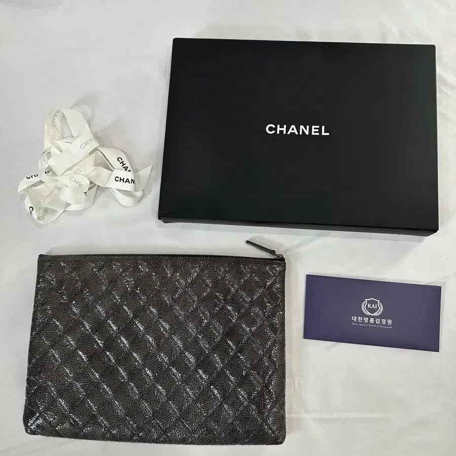 Chanel 샤넬 여성 달라스 링클 은장 페이던트 클러치 블랙 라지