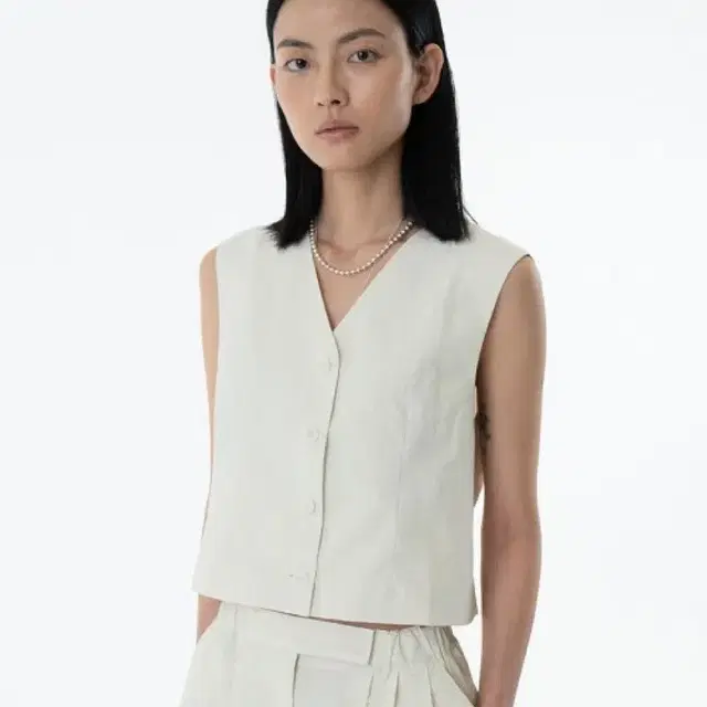 아모멘토 v neck vest 베스트 (블랙)