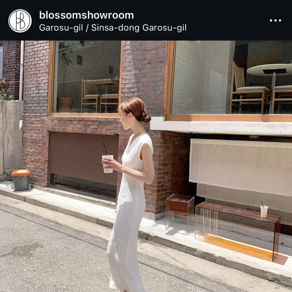 블로썸 델라 브이넥 원피스 blossom Della v neck ops