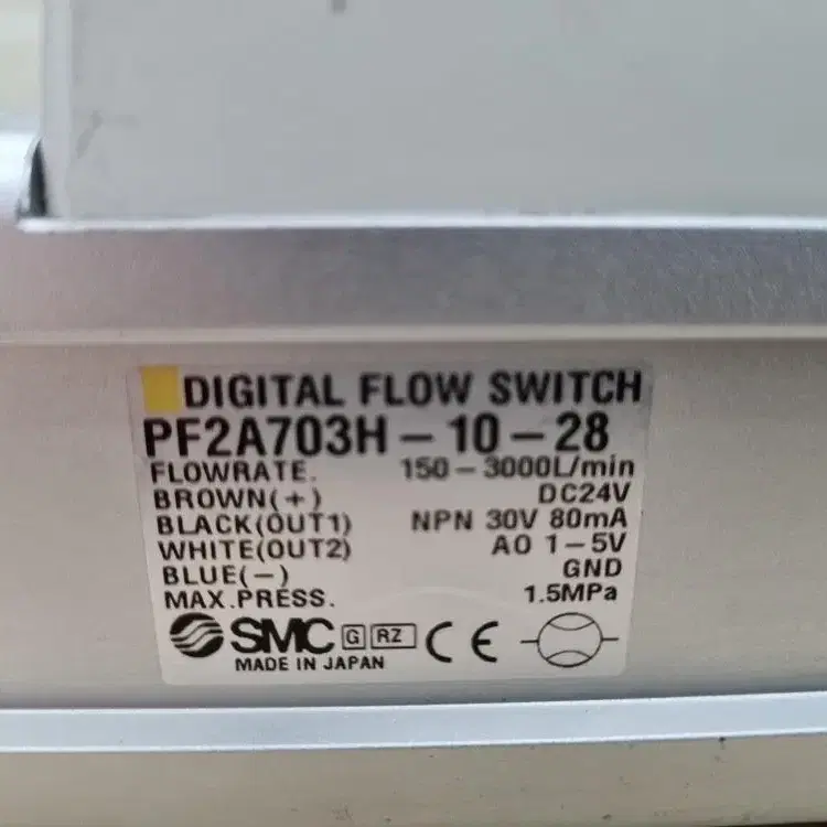 SMC FLOW SWITCH PF2A703H-10-28.