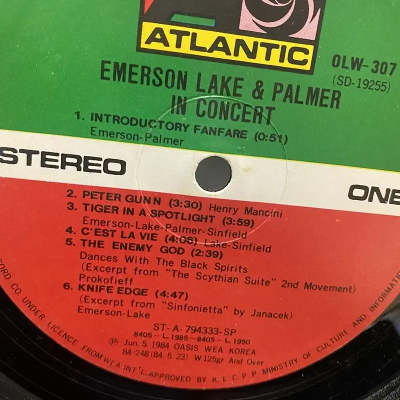 EMERSON LAKE AND PALMER  LP / C2201