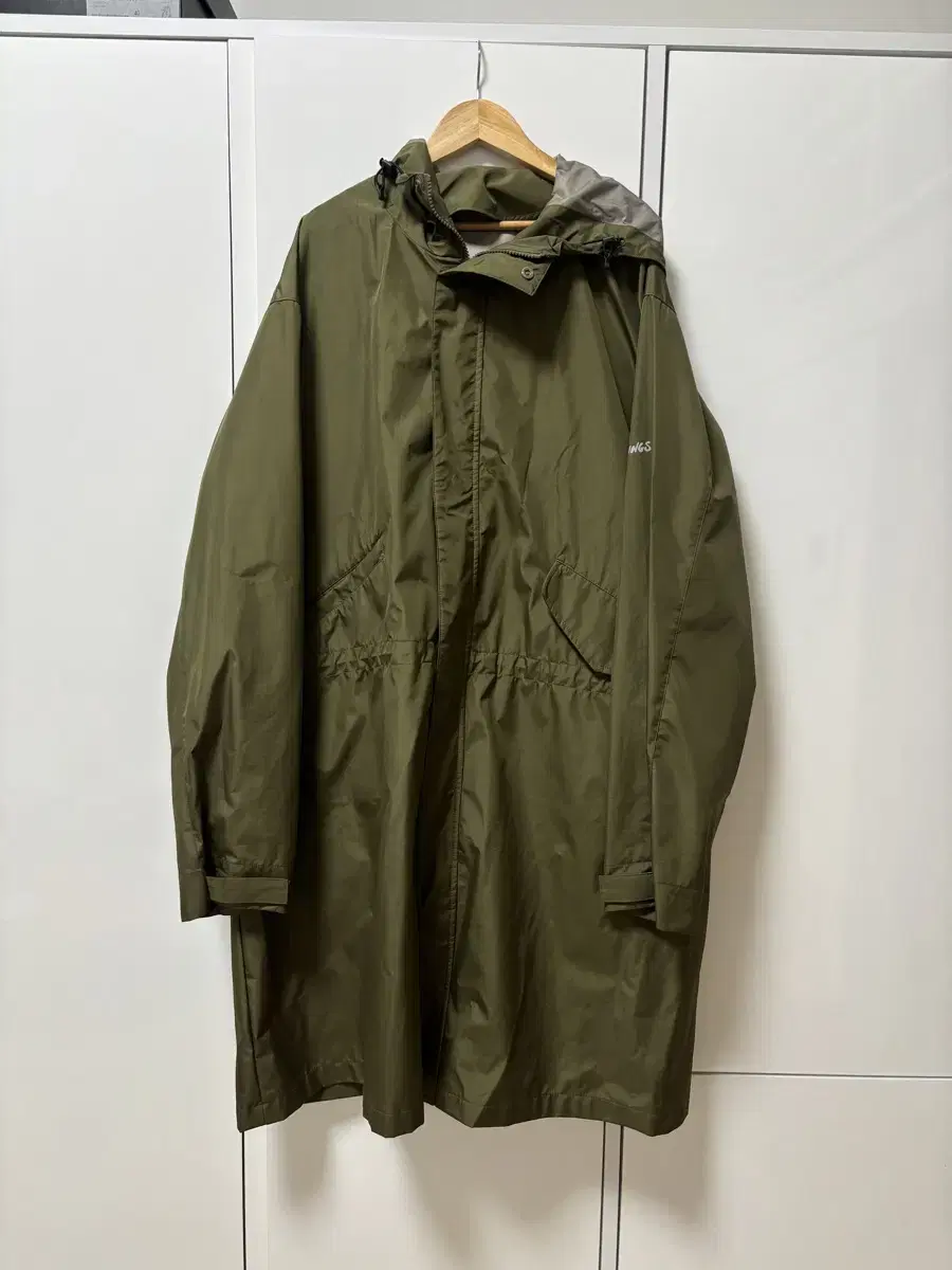 [L] Wild Things Hooded Raincoat Olive