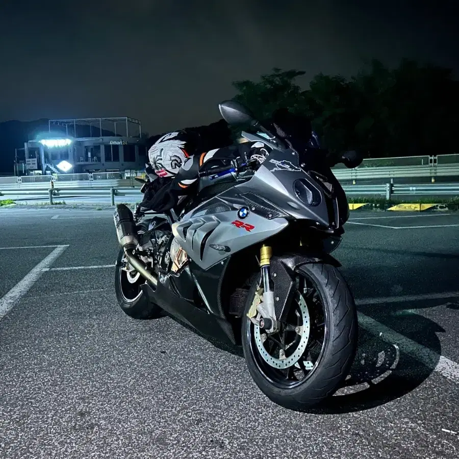 BMW S1000RR 아크라티타늄 풀배기 대차 및 판매 쿨거 가눙