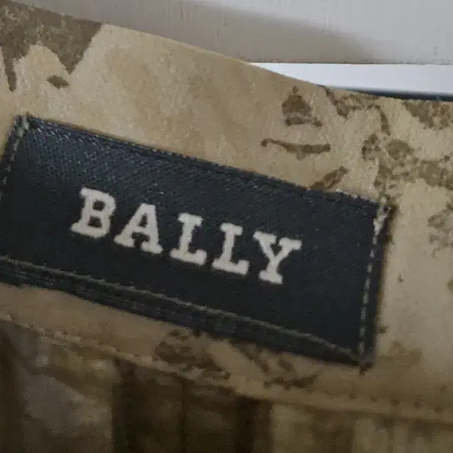 BALLY(26~27) 실크 언발 스커트