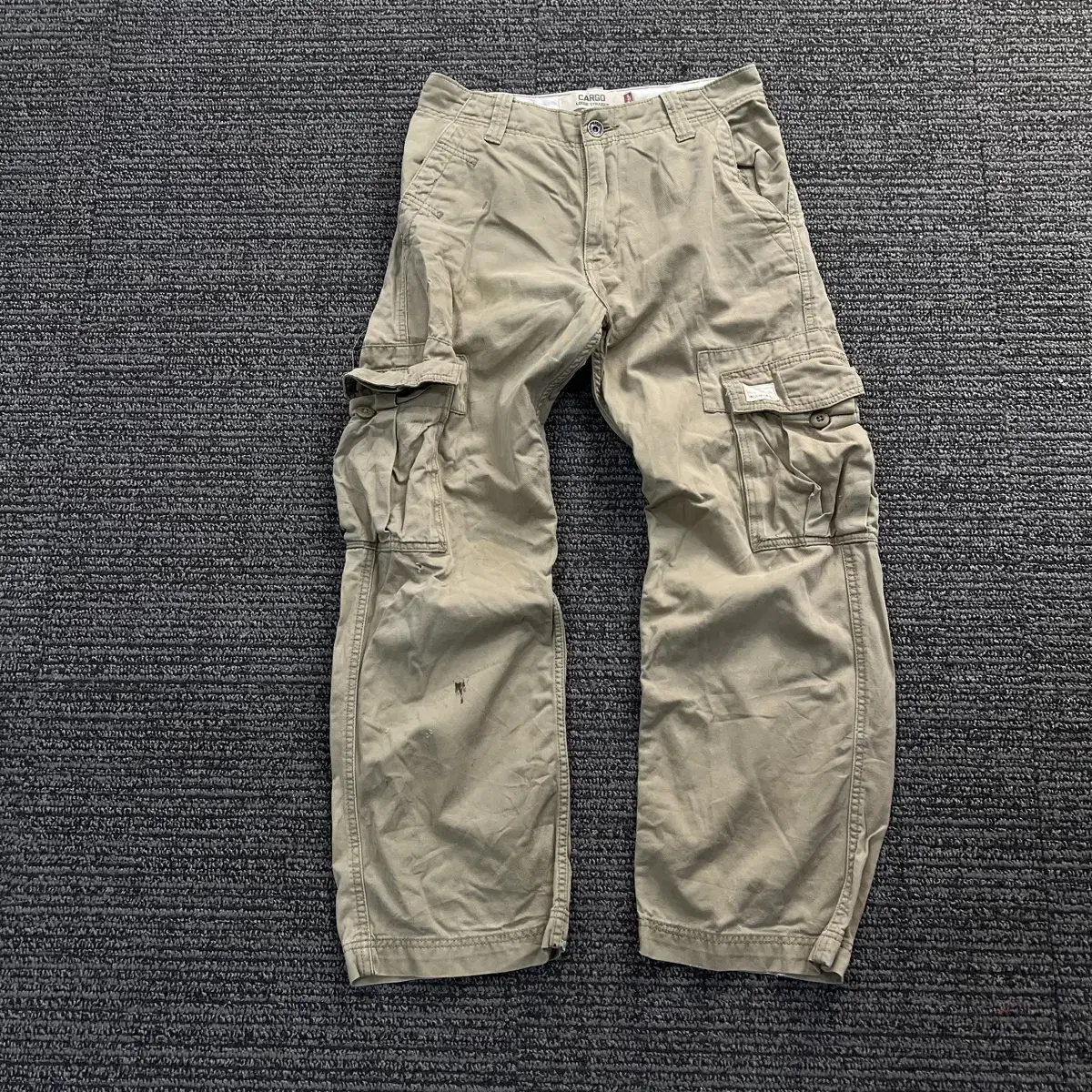 Levi's Beige Cargo Pants