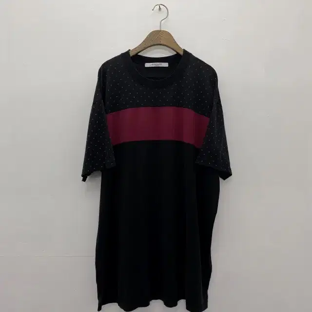 42 GIVENCHY 반팔티 L