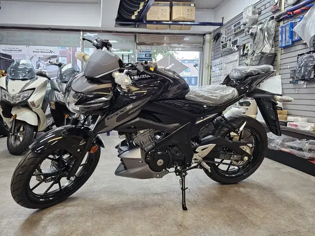 2024 스즈키 GSX-S125