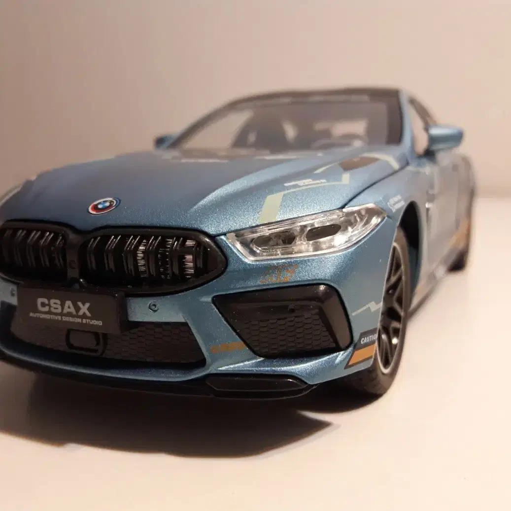 1:24 BMW M8 합금 다이캐스트 무광 블루 미개봉 새상품