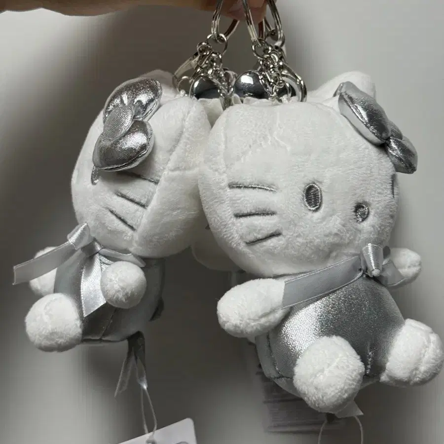 산리오 실버키티 키링인형 (13cm)