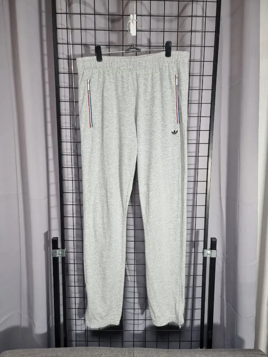 Adidas Pants PB SWEAT PANT Firebird Waffen Logo Grey