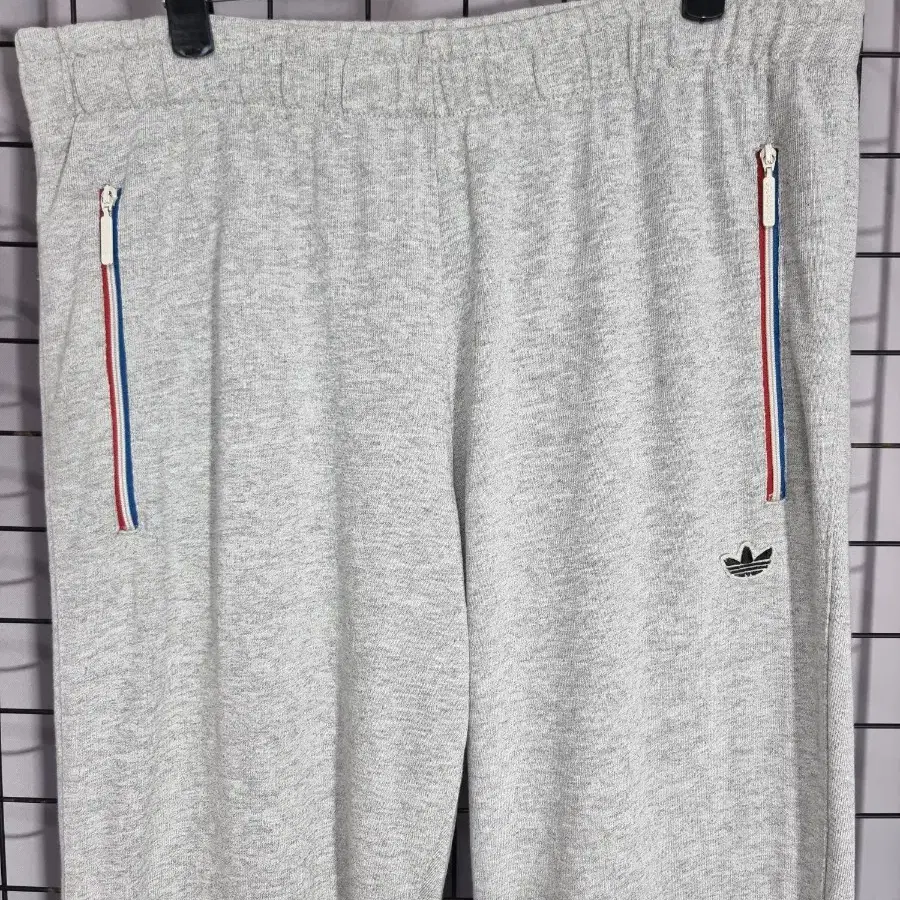 아디다스 바지 PB SWEAT PANT 파이어버드 와펜 로고 그레이