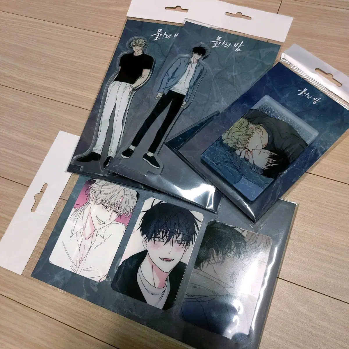 Tunik Waterfront Nights Collab Cafe Merchandise bulk unsealed